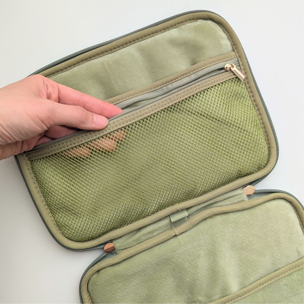 Matcha Puff Pouch